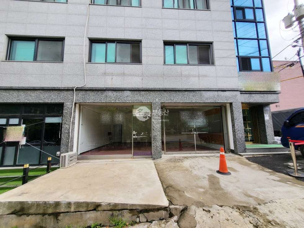 인천 남동구 간석동 시청역 바로 앞,상하차 가능 1층 무권리 공실 월세 매물번호 15995 사진 1